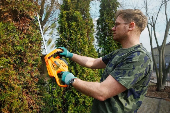 Кущоріз електричні ножиці для живоплоту 600 Вт 540 мм Neo Tools 04-627
